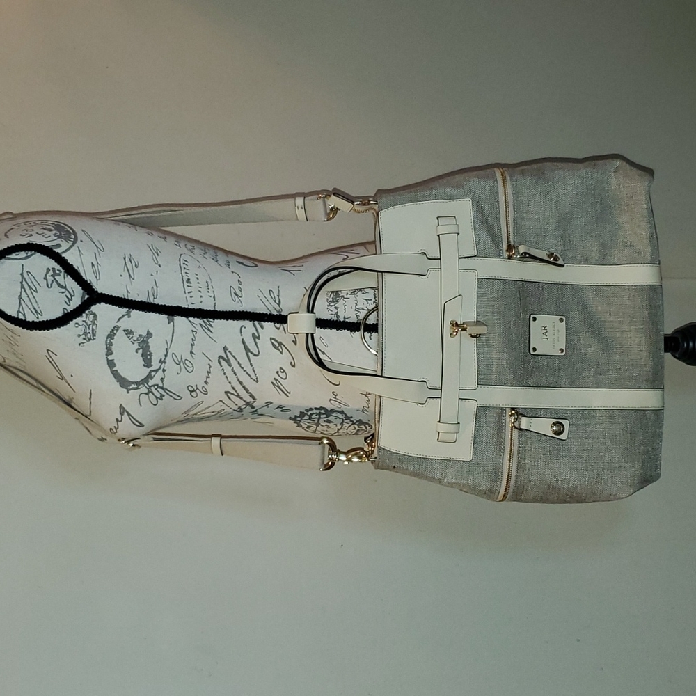 SOLD☆Henri bendel jetsetter large backpack convertible. - Picture 4 of 17